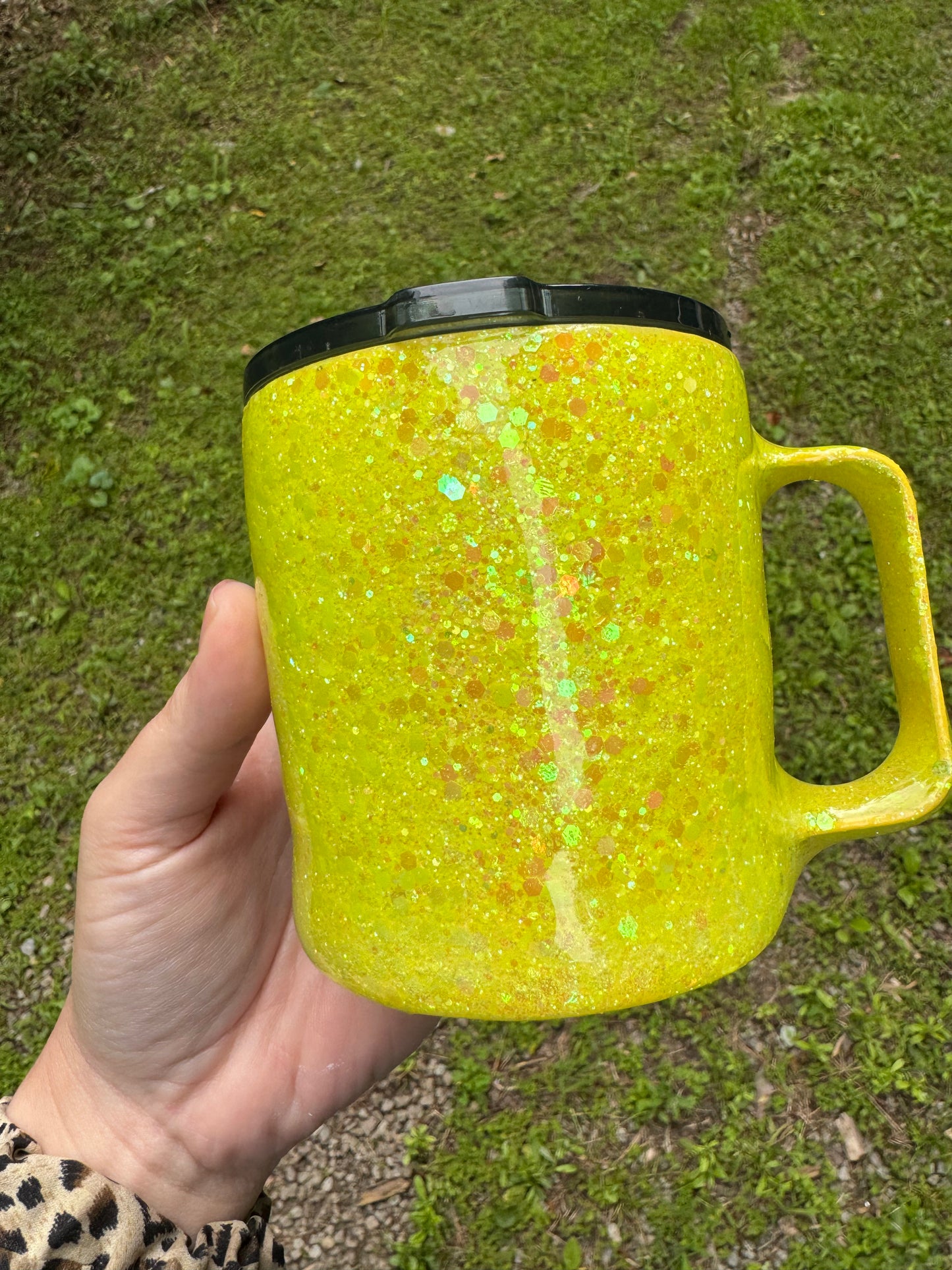 12 oz Softball mom coffee mug/ tumbler